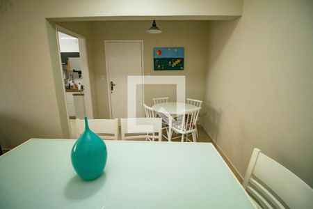 Sala de apartamento para alugar com 2 quartos, 79m² em Flórida, Praia Grande