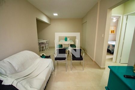 Sala de apartamento para alugar com 2 quartos, 79m² em Flórida, Praia Grande