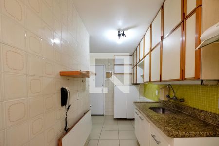 Apartamento à venda com 69m², 2 quartos e 1 vagaCozinha