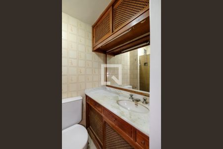 Apartamento à venda com 69m², 2 quartos e 1 vagaBanheiro Corredor