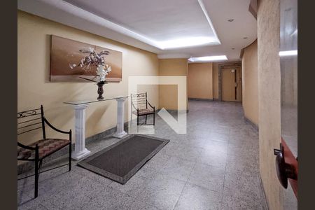 Apartamento à venda com 69m², 2 quartos e 1 vagaFachada e portaria