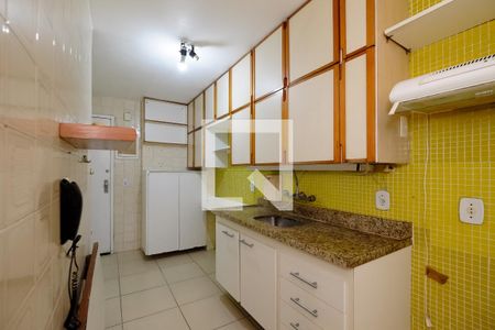 Apartamento à venda com 69m², 2 quartos e 1 vagaCozinha