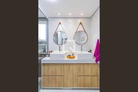 Apartamento à venda com 134m², 3 quartos e 2 vagasSuite - Banheiro