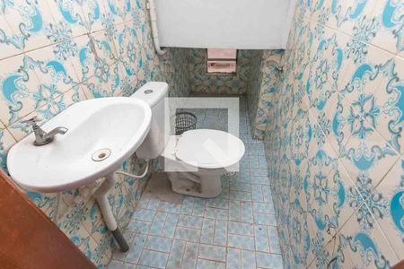 Lavabo  de casa para alugar com 3 quartos, 150m² em Jardim Miriam, São Paulo