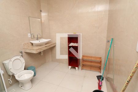 Banheiro de kitnet/studio para alugar com 1 quarto, 46m² em Itapuã, Salvador