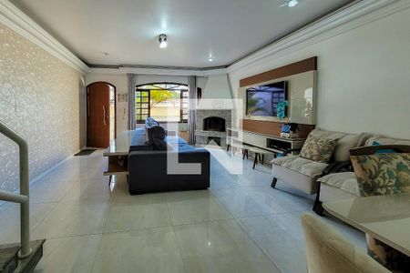 Casa para alugar com 300m², 3 quartos e 5 vagas Casa para alugar com 300m², 3 quartos e 5 vagasSala