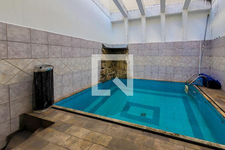 Casa para alugar com 300m², 3 quartos e 5 vagas Casa para alugar com 300m², 3 quartos e 5 vagasPiscina