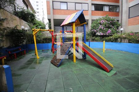 Apartamento para alugar com 109m², 3 quartos e 1 vagaÁrea comum - Playground