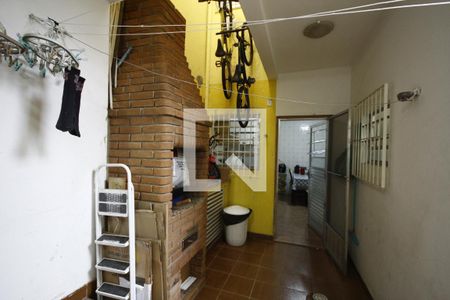 Casa à venda com 180m², 4 quartos e 2 vagasQuintal