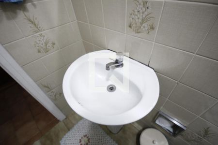 Casa à venda com 180m², 4 quartos e 2 vagasBanheiro