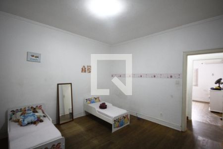 Casa à venda com 180m², 4 quartos e 2 vagasSuíte 