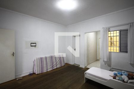 Suíte  de casa à venda com 4 quartos, 180m² em Vila São José, São Paulo
