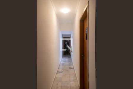 Casa à venda com 180m², 3 quartos e 3 vagasCorredor quartos