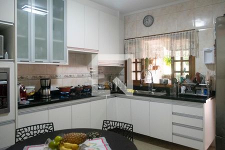 Casa à venda com 180m², 3 quartos e 3 vagasCozinha