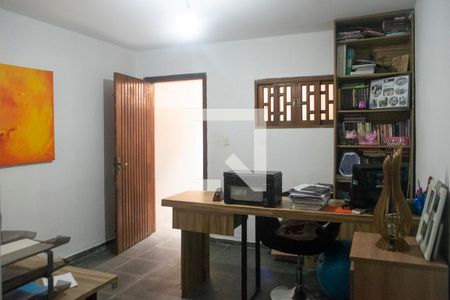 Casa à venda com 180m², 3 quartos e 3 vagasEscritório