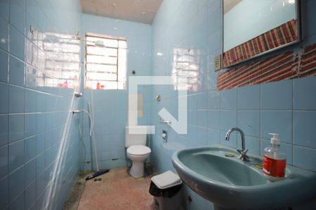 Casa à venda com 200m², 4 quartos e 2 vagasBanheiro