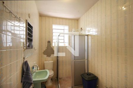 Casa à venda com 200m², 4 quartos e 2 vagasBanheiro