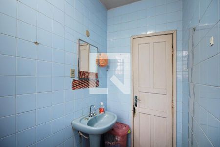 Casa à venda com 200m², 4 quartos e 2 vagasBanheiro