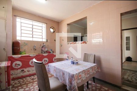 Casa à venda com 200m², 4 quartos e 2 vagasCozinha
