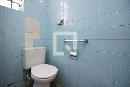 Casa à venda com 200m², 4 quartos e 2 vagasBanheiro