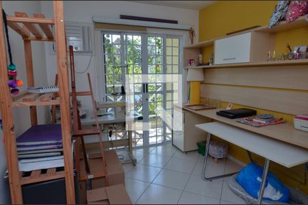 Casa de condomínio à venda com 150m², 3 quartos e 2 vagasQuarto 1