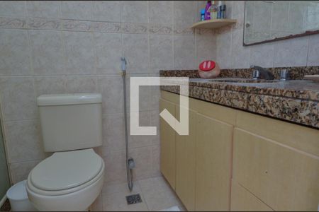 Casa de condomínio à venda com 150m², 3 quartos e 2 vagasBanheiro da Suíte