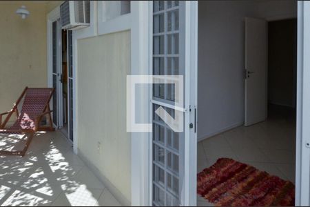 Casa de condomínio à venda com 150m², 3 quartos e 2 vagasQuarto 1 - varanda