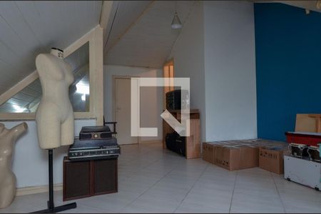 Casa de condomínio à venda com 150m², 3 quartos e 2 vagasSótão