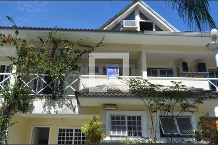 Casa de condomínio à venda com 150m², 3 quartos e 2 vagasDetalhe