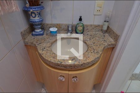 Lavabo de casa de condomínio à venda com 3 quartos, 150m² em Vargem Pequena, Rio de Janeiro