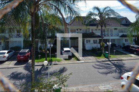 Casa de condomínio à venda com 150m², 3 quartos e 2 vagasQuarto 1 - varanda