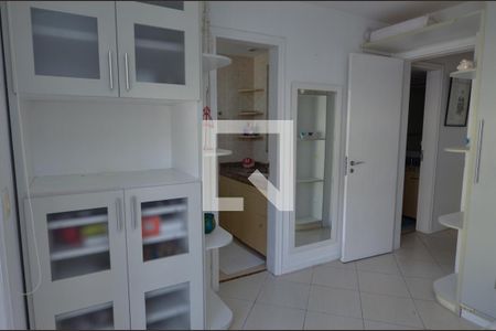 Casa de condomínio à venda com 150m², 3 quartos e 2 vagasSuite