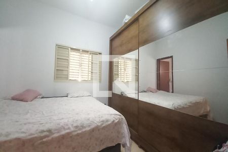 Quarto 1 - Suíte  de casa à venda com 2 quartos, 210m² em Parque Via Norte, Campinas