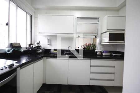 Apartamento para alugar com 90m², 2 quartos e 2 vagasCozinha