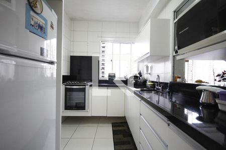 Apartamento para alugar com 90m², 2 quartos e 2 vagasCozinha