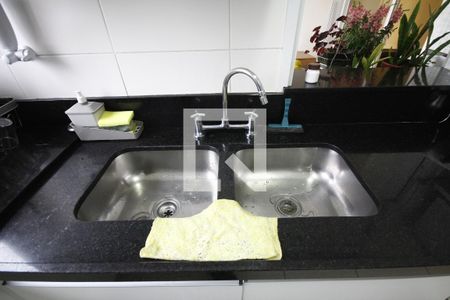Apartamento para alugar com 90m², 2 quartos e 2 vagasCozinha