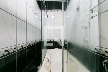 Casa à venda com 170m², 3 quartos e 2 vagas Casa à venda com 170m², 3 quartos e 2 vagasBanheiro da Suíte