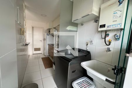 Apartamento à venda com 67m², 2 quartos e 1 vaga Apartamento à venda com 67m², 2 quartos e 1 vagaCozinha e Área de Serviço