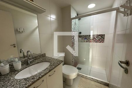 Apartamento à venda com 67m², 2 quartos e 1 vaga Apartamento à venda com 67m², 2 quartos e 1 vagaBanheiro Social