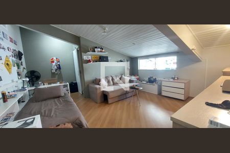 Casa de condomínio à venda com 287m², 4 quartos e 4 vagas Casa de condomínio à venda com 287m², 4 quartos e 4 vagasSótão quarto 4