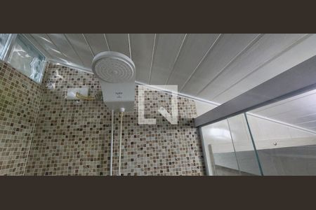 Casa de condomínio à venda com 287m², 4 quartos e 4 vagas Casa de condomínio à venda com 287m², 4 quartos e 4 vagasBanheiro 4