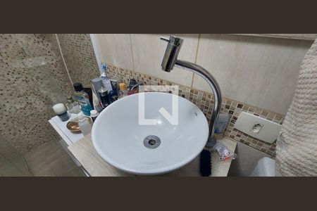 Casa de condomínio à venda com 287m², 4 quartos e 4 vagas Casa de condomínio à venda com 287m², 4 quartos e 4 vagasBanheiro 4