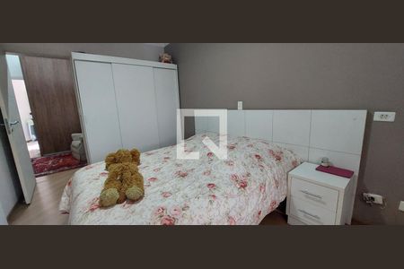 Casa de condomínio à venda com 287m², 4 quartos e 4 vagas Casa de condomínio à venda com 287m², 4 quartos e 4 vagasQuarto 3