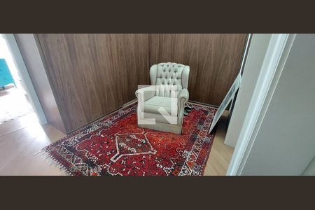 Casa de condomínio à venda com 287m², 4 quartos e 4 vagas Casa de condomínio à venda com 287m², 4 quartos e 4 vagasHall dos quartos