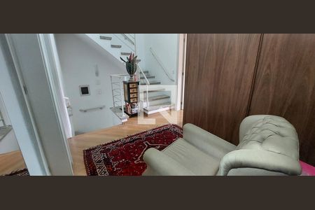 Casa de condomínio à venda com 287m², 4 quartos e 4 vagas Casa de condomínio à venda com 287m², 4 quartos e 4 vagasHall dos quartos