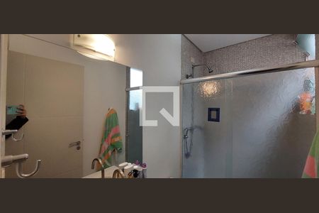 Casa de condomínio à venda com 287m², 4 quartos e 4 vagas Casa de condomínio à venda com 287m², 4 quartos e 4 vagasBanheiro 3