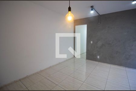 Apartamento para alugar com 43m², 2 quartos e sem vaga Apartamento para alugar com 43m², 2 quartos e sem vagaSala