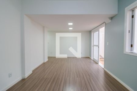 Sala/Quarto de kitnet/studio para alugar com 1 quarto, 38m² em Azenha, Porto Alegre