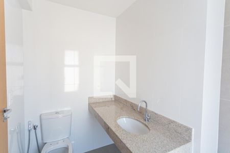 Apartamento à venda com 68m², 2 quartos e 2 vagasBanheiro da Suíte 1