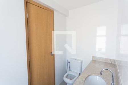 Apartamento à venda com 68m², 2 quartos e 2 vagasBanheiro da Suíte 1